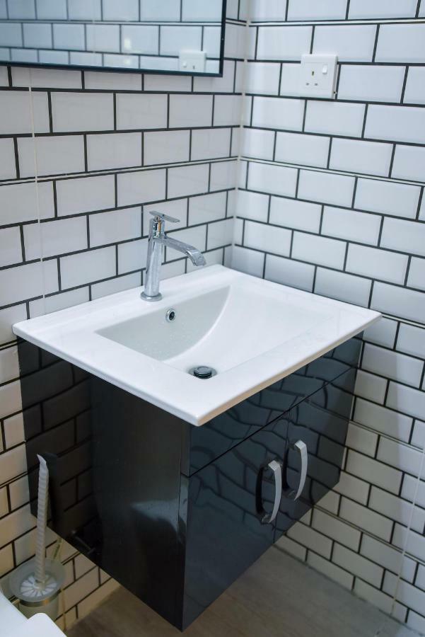 Purple Cube At Lumut Cube Homestay Kontena Екстер'єр фото