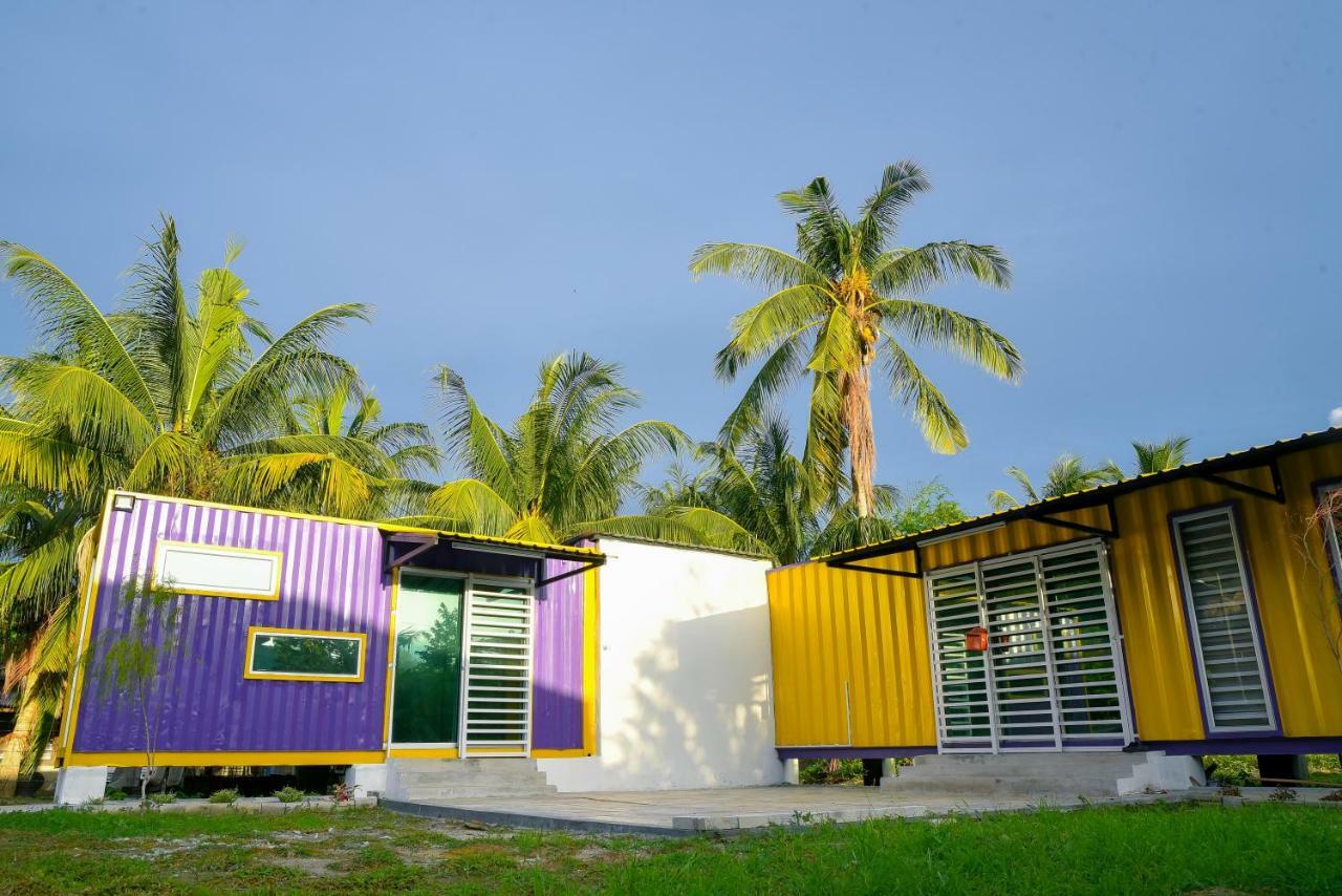 Purple Cube At Lumut Cube Homestay Kontena Екстер'єр фото