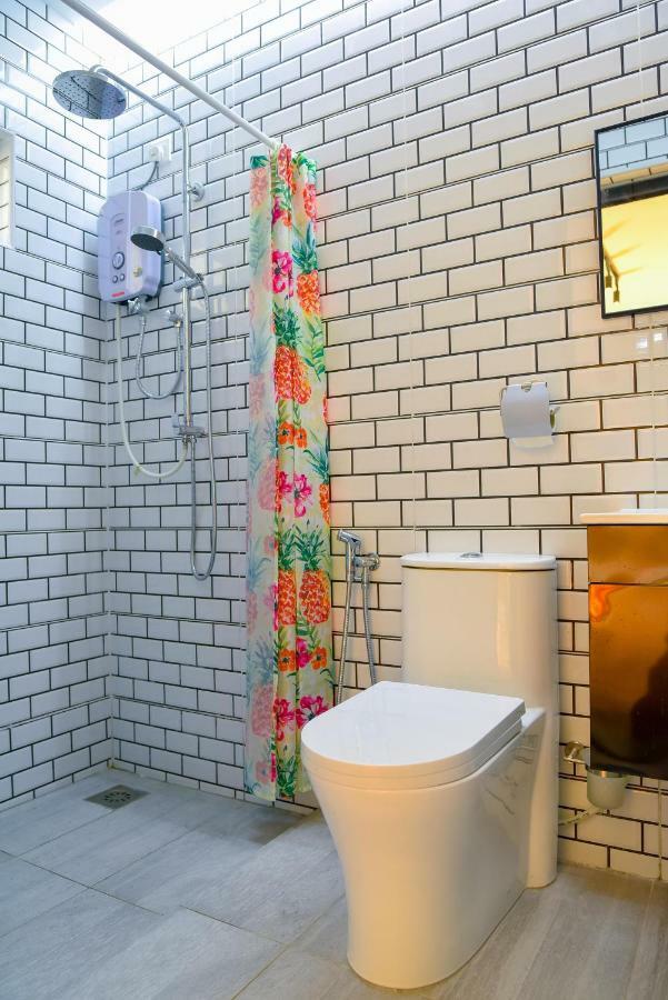 Purple Cube At Lumut Cube Homestay Kontena Екстер'єр фото
