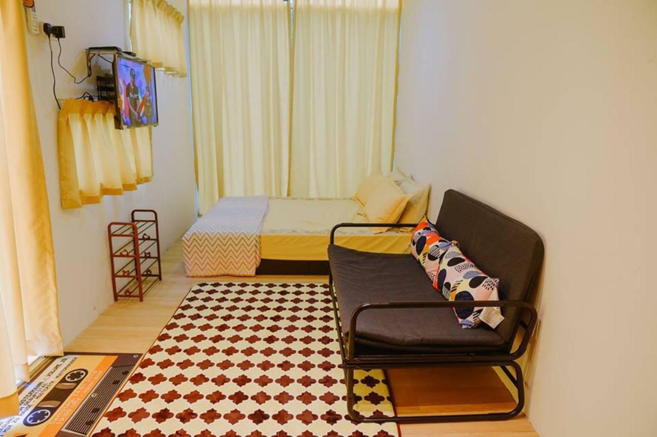 Purple Cube At Lumut Cube Homestay Kontena Екстер'єр фото